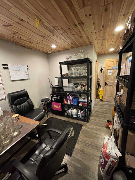 More Photos Of 3141 Page Ave, Jackson Storefront For Sale