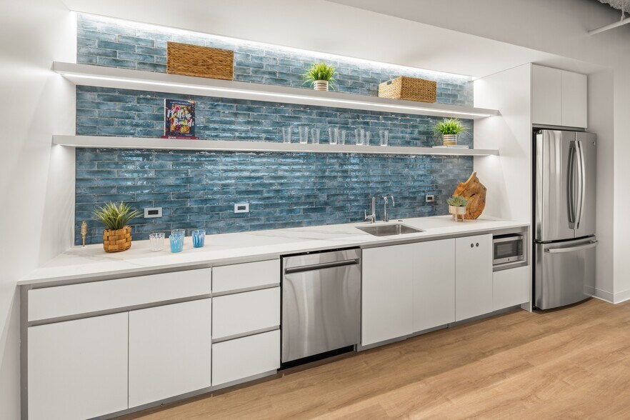 More Photos Of 6903 Rockledge Dr, Bethesda Unknown For Lease