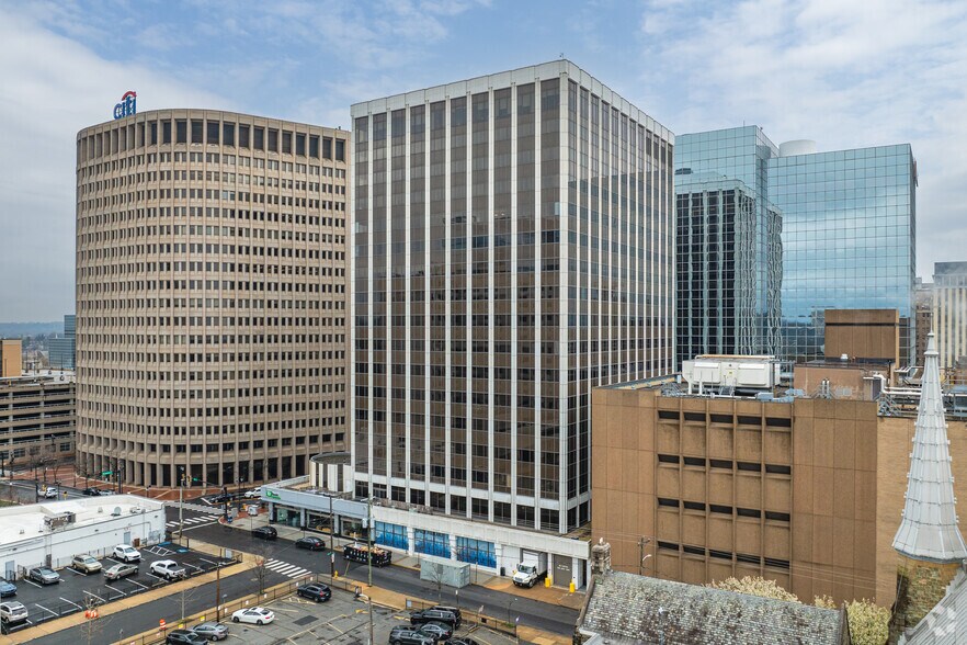 More Photos Of 300 Delaware Ave, Wilmington Office For Lease