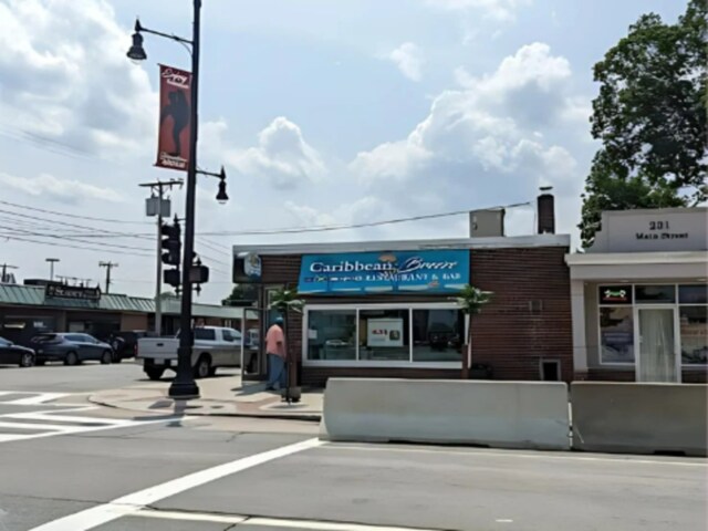 More Photos Of 233 Main St, Nashua Restaurant For Sale