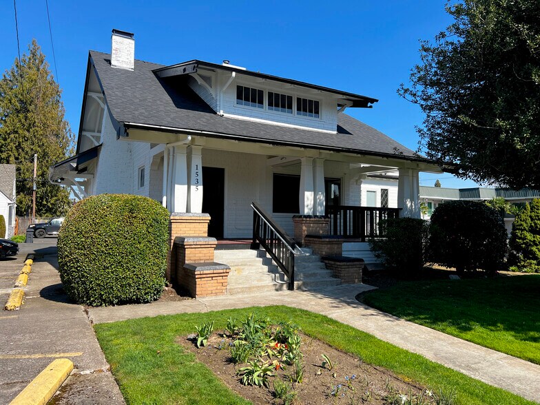 Primary Photo Of 1535 State St, Salem Office For Sale