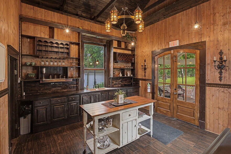 More Photos Of 118 Hwy 309 S, Byhalia Lodge Meeting Hall For Sale