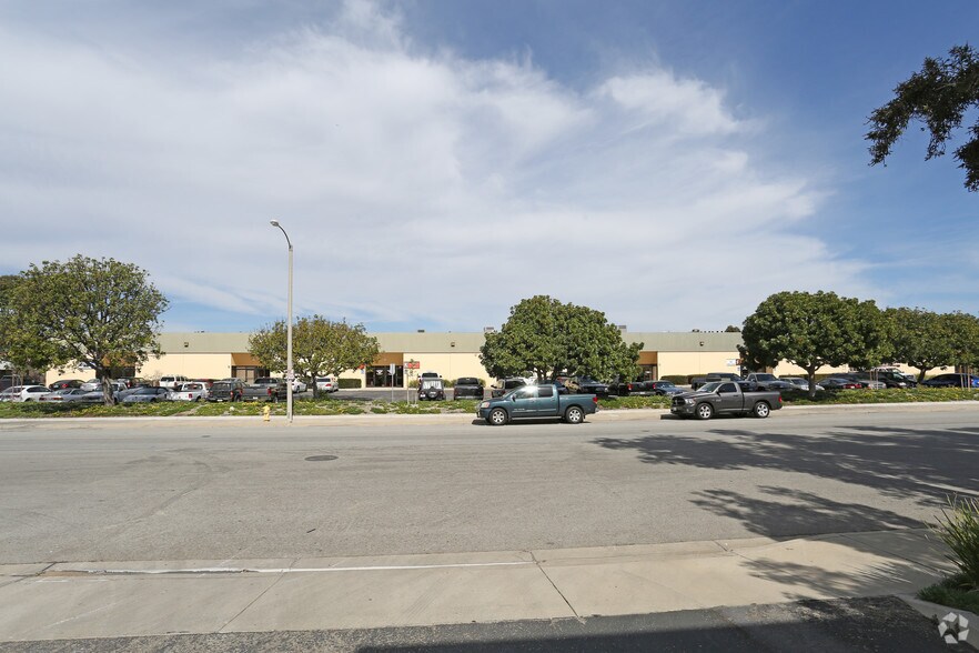 More Photos Of 260 Lambert St, Oxnard Manufacturing For Lease