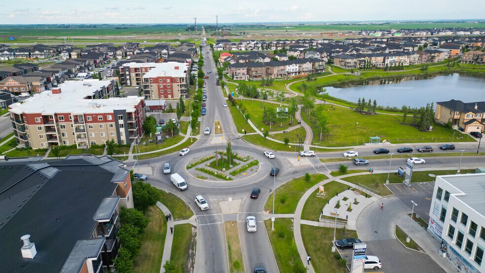 More Photos Of 7171 80 Av NE, Calgary Fast Food For Lease