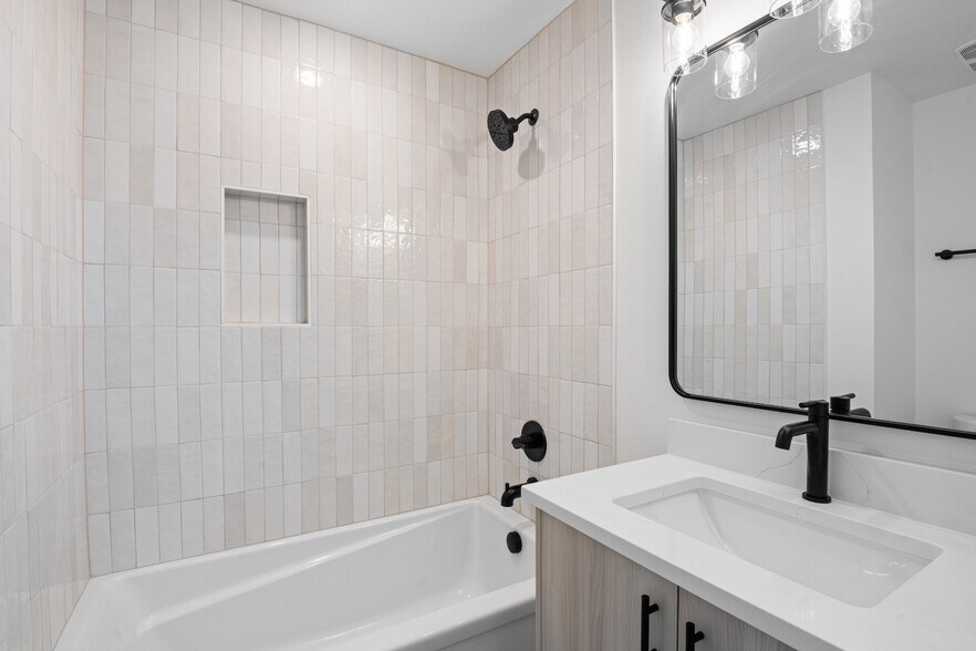 More Photos Of 4380 NE Going St, Portland Multifamily For Sale