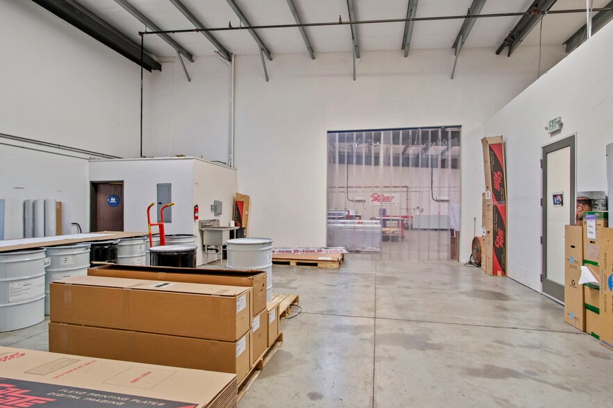 More Photos Of 2250-2298 MaryAnne Dr, Turlock Manufacturing For Sale