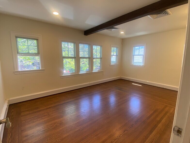 More Photos Of 1505 Main St, Saint Helena Office For Lease