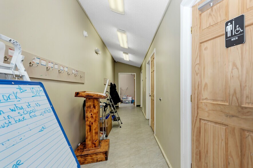 More Photos Of 100 Obetz Rd, Columbus Daycare Center For Sale