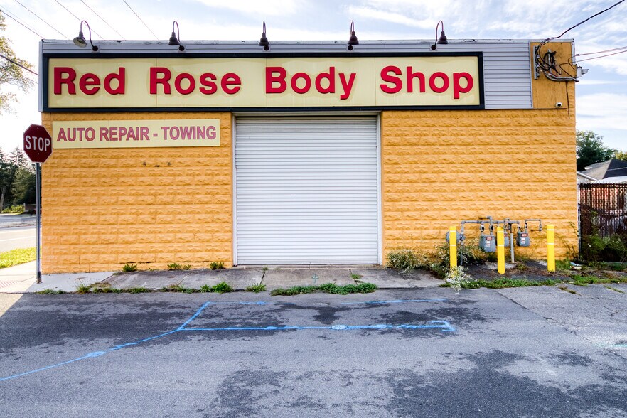 More Photos Of 220 White Horse, Egg Harbor City Auto Repair For Sale