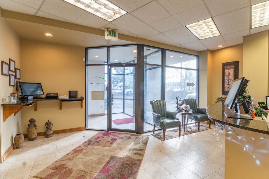 More Photos Of 5801 Logan St, Denver Research And Development For Lease