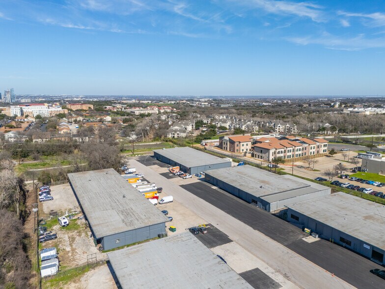 More Photos Of 3910 Warehouse Row, Austin Warehouse For Sale