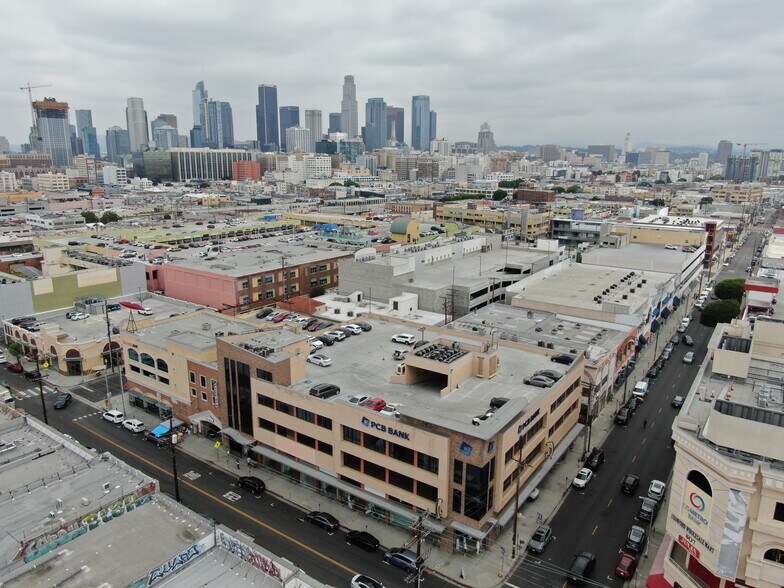 More Photos Of 777 E 12th St, Los Angeles Office For Lease