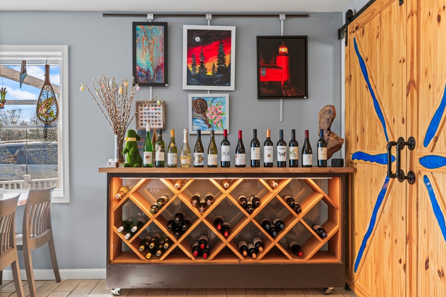 More Photos Of 357 W Main St, Searsport Freestanding For Sale