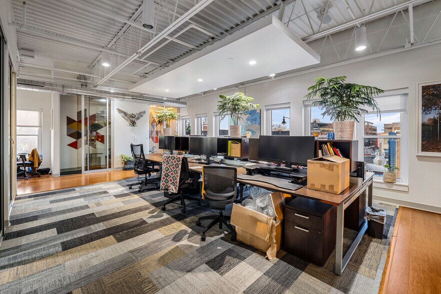 More Photos Of 125 W Central Ave, Bentonville Office For Sale