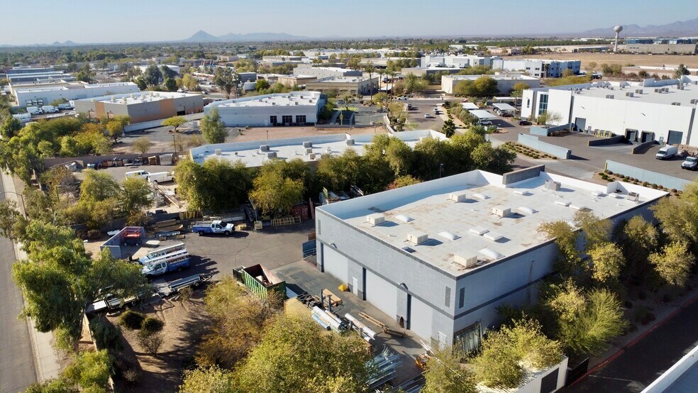 More Photos Of 4821 E Indigo St, Mesa Distribution For Sale