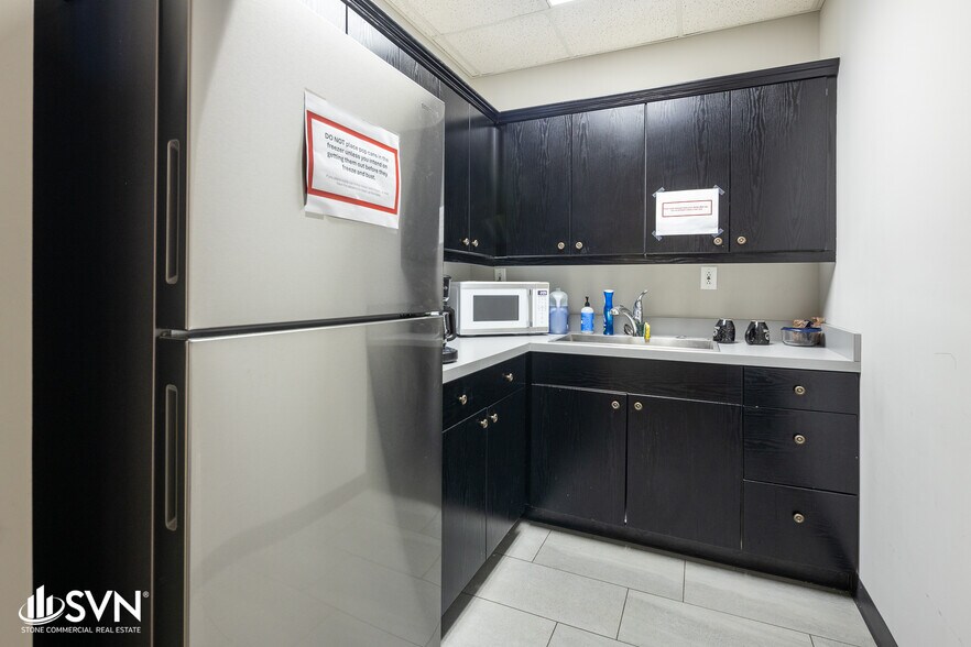 More Photos Of 1708 Jaggie Fox Way, Lexington Office For Sale