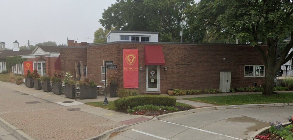 More Photos Of 23810 Woodward Ave, Pleasant Ridge Storefront Retail Office For Sale
