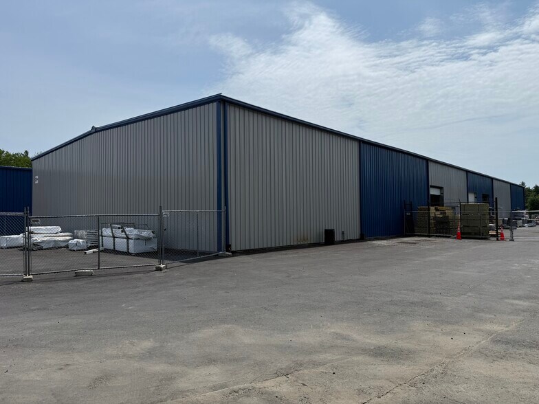 More Photos Of 370 Wareham St, Middleborough Warehouse For Lease