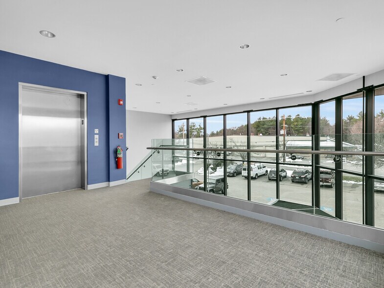 More Photos Of 95 Billerica Ave, Billerica Light Manufacturing For Lease