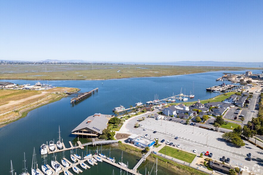 More Photos Of 459 Seaport Ct, Redwood City General Retail For Sale