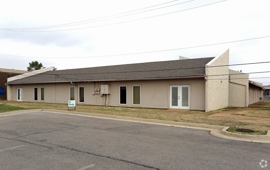 More Photos Of 6130 E 32nd St, Tulsa Office For Lease