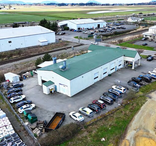 More Photos Of 258 N Hill Blvd, Burlington Auto Repair For Sale