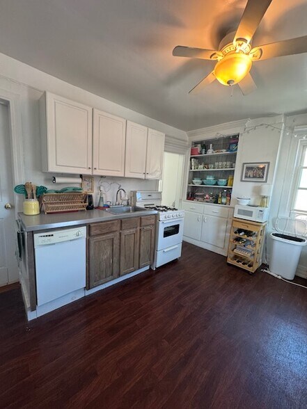 More Photos Of 236 16th St, Brooklyn Storefront Retail Residential For Sale