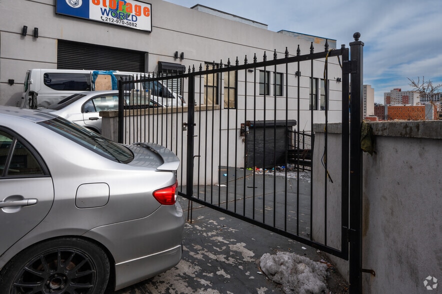 More Photos Of 305 E 182nd St, Bronx Light Manufacturing For Sale