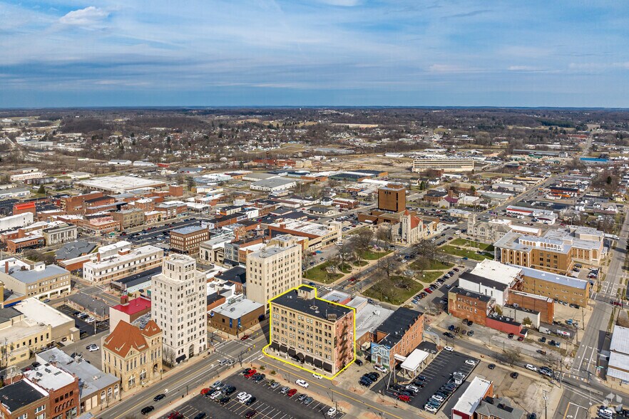 More Photos Of 13 Park Ave W, Mansfield Office For Lease