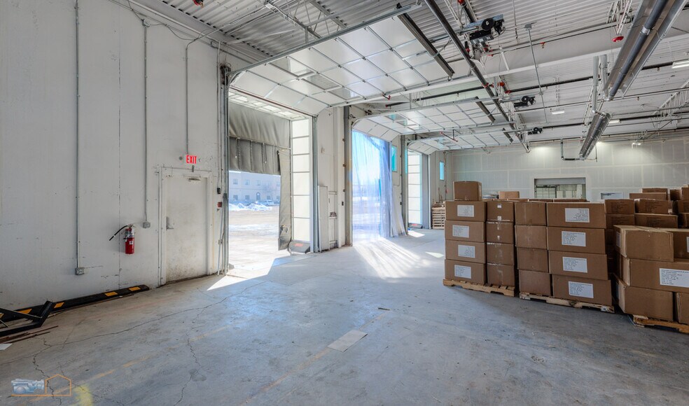 More Photos Of 2360 Industrial Ln, Broomfield Warehouse For Sale