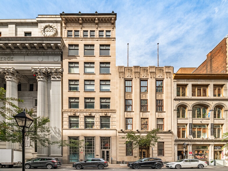 Primary Photo Of 261 Rue Saint-Jacques, Montréal Office For Lease