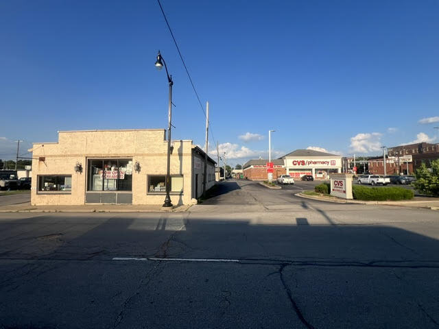 More Photos Of 212 N Washington St, Crawfordsville Convenience Store For Sale