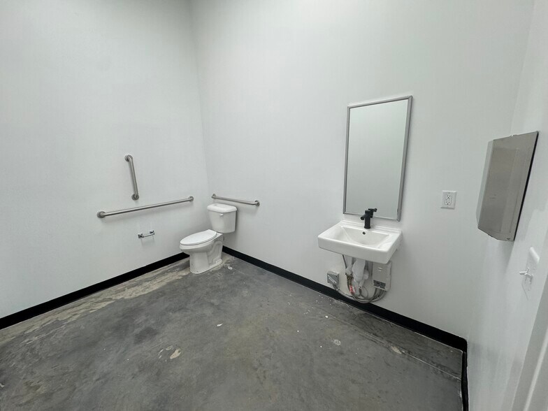 More Photos Of 8115 Eastland Yards Blvd, Charlotte Apartments For Lease