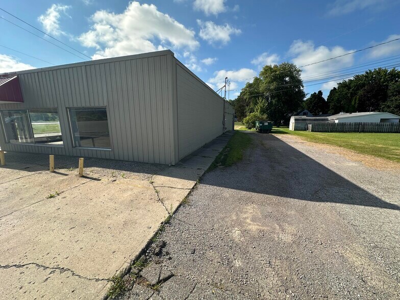 More Photos Of 3516 Elmport Rd, Bridgeport Storefront Retail Office For Sale