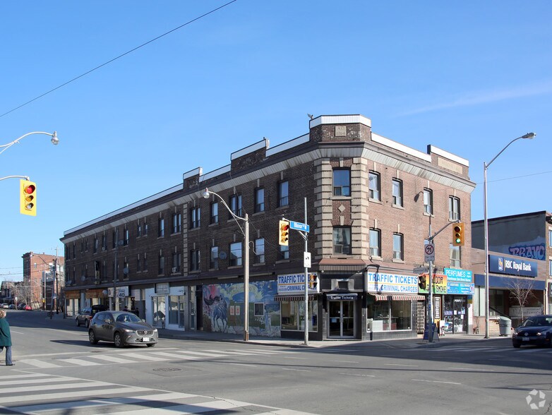 More Photos Of 974-978 Bloor St W, Toronto Storefront Retail Residential For Lease