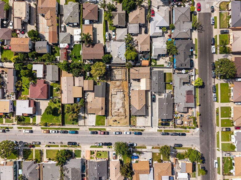 More Photos Of 1114 E Glencoe St, Compton Land For Sale