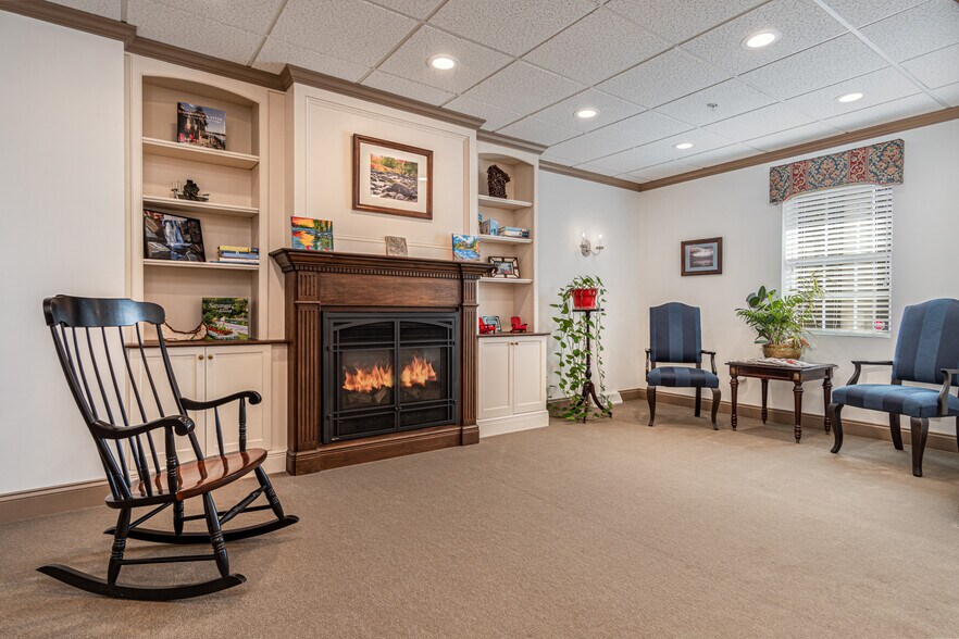 More Photos Of 5 Emma Ln, Clifton Park Office For Lease