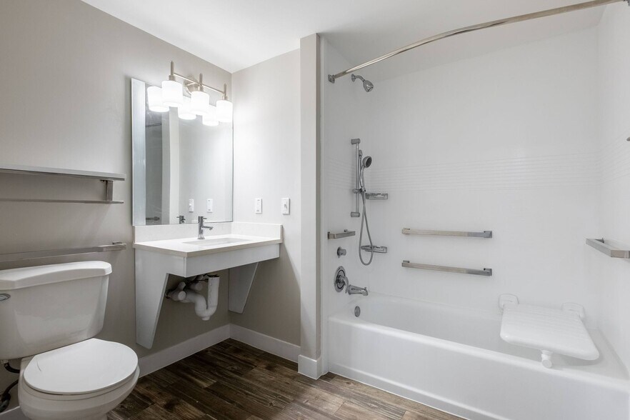 More Photos Of 13200 49th St N, Clearwater Apartments For Lease