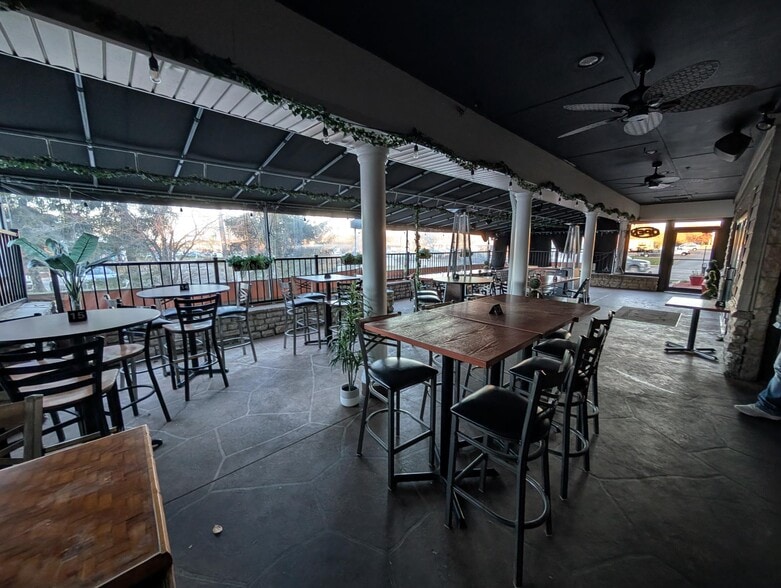 More Photos Of 14952 Pearl Rd, Strongsville Freestanding For Lease