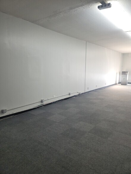 More Photos Of 4634-4658 Church St, Skokie Storefront Retail Office For Lease