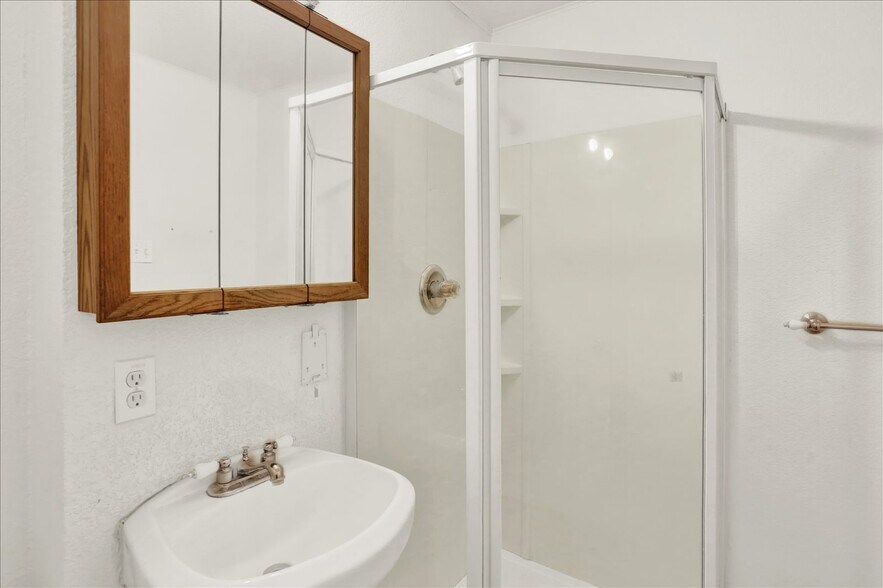 More Photos Of 762 Kalamath St, Denver Industrial For Sale