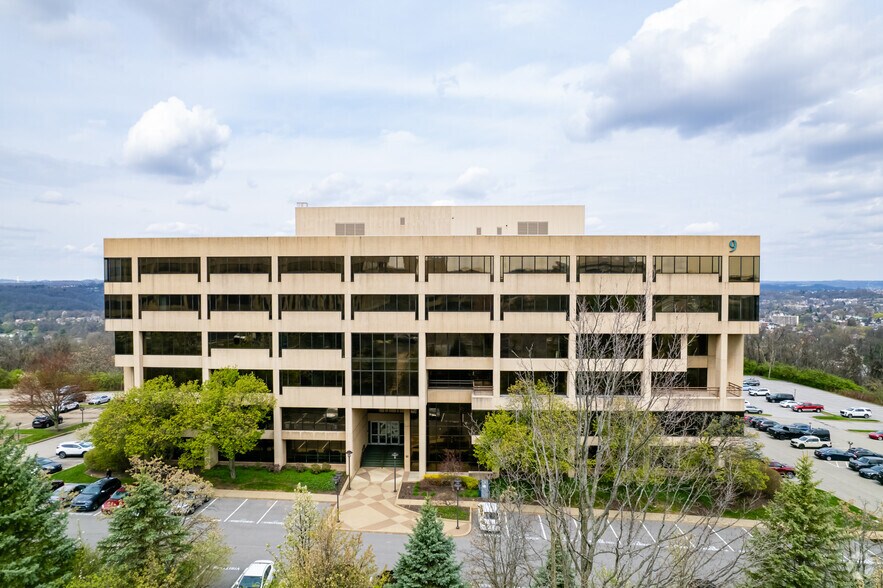 More Photos Of 750 Holiday Dr, Pittsburgh Office Residential For Lease