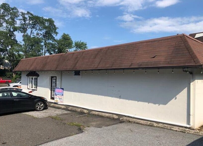 More Photos Of 3001-3006 Naamans Creek Rd, Boothwyn Storefront Retail Residential For Sale
