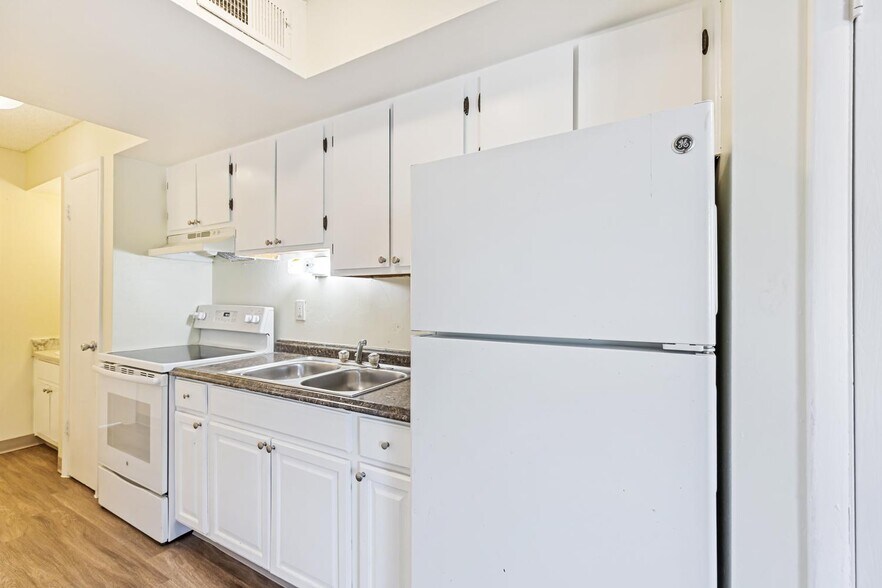 More Photos Of 1380 W Mississippi Ave, Denver Apartments For Sale