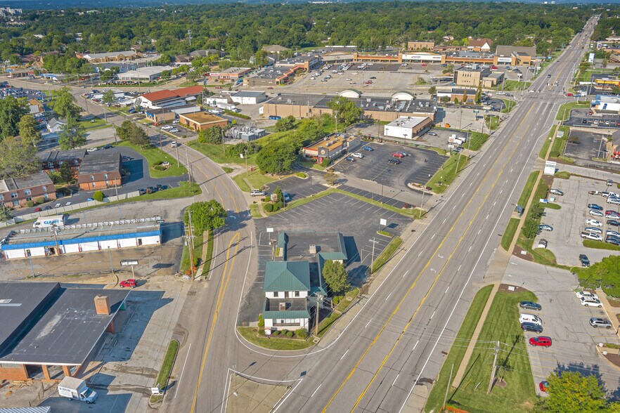 More Photos Of 11501 Concord Village Ave, Saint Louis Freestanding For Lease