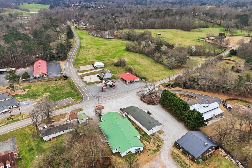More Photos Of 2853 Lower Union Hill Rd, Canton Veterinarian Kennel For Sale