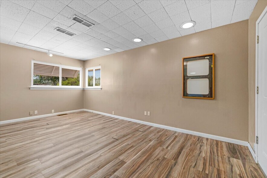 More Photos Of 2611 N Fresno St, Fresno Medical For Sale