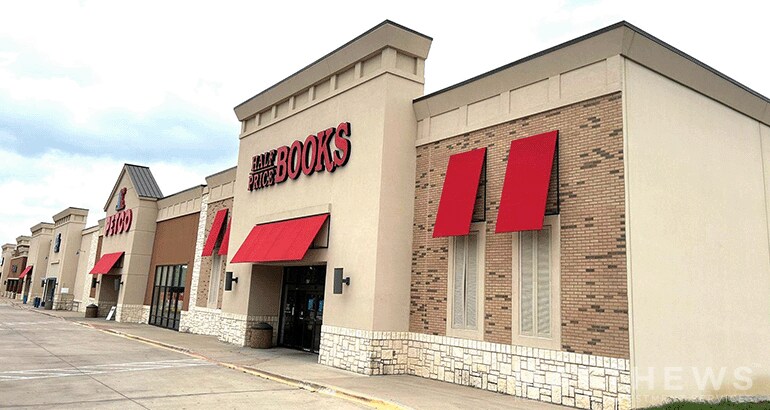 More Photos Of 421 Sherry Ln, Fort Worth Storefront For Lease