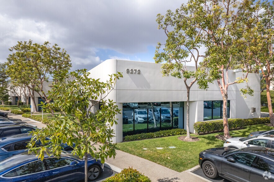 More Photos Of 9272 Jeronimo Rd, Irvine Unknown For Lease