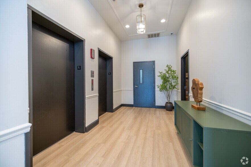 More Photos Of 625 Deerfield Rd, Deerfield Apartments For Lease